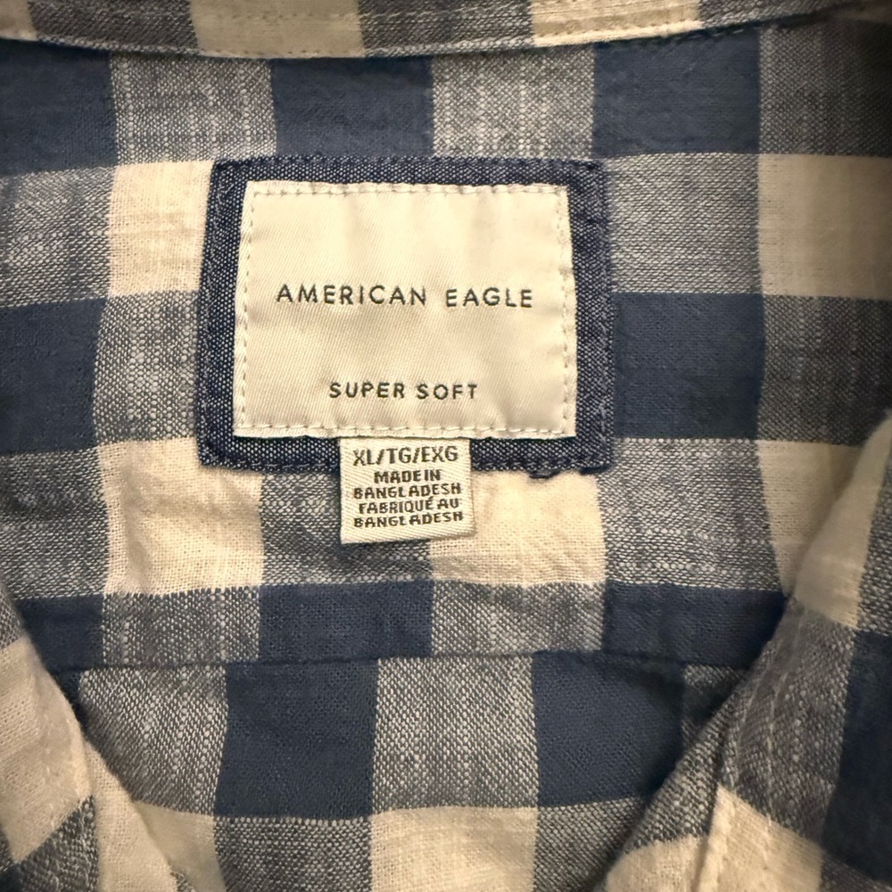 American Eagle Outfitters Blue and White Plaid Shirt